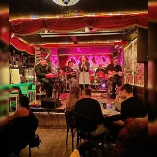 Concierto Lia and The Wave Transfer · Gijón