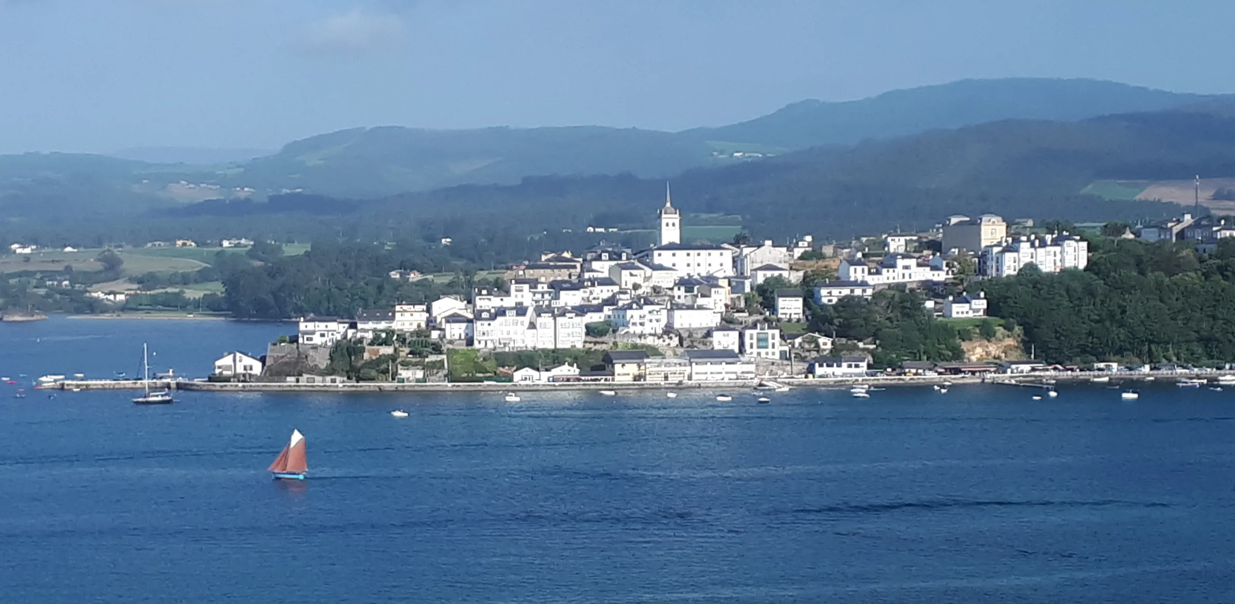 Vista de Castropol