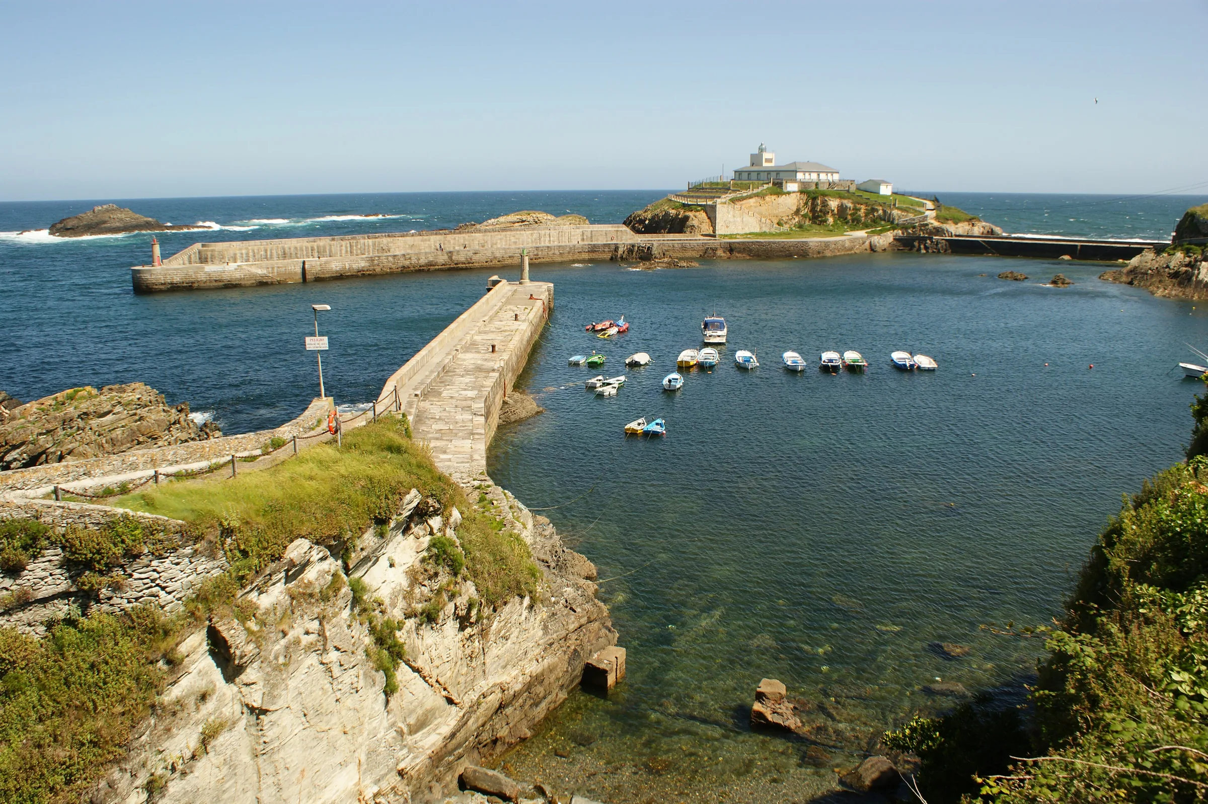 Faro de Tapia de Casariego